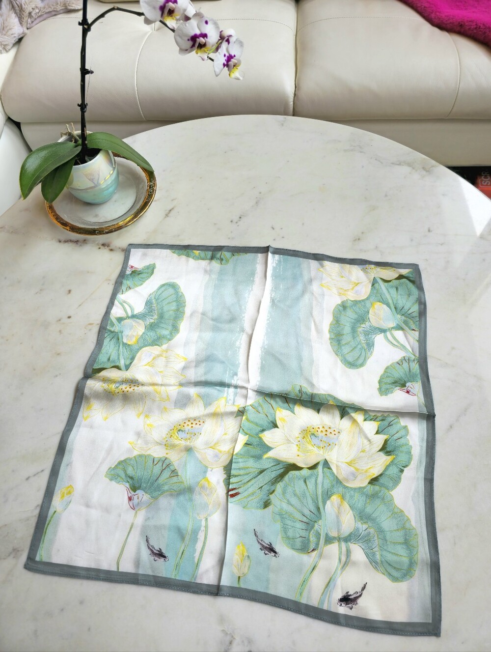 NWT Daisy Lotus Blossom 100% Silk Scarf 53cm X 53cm